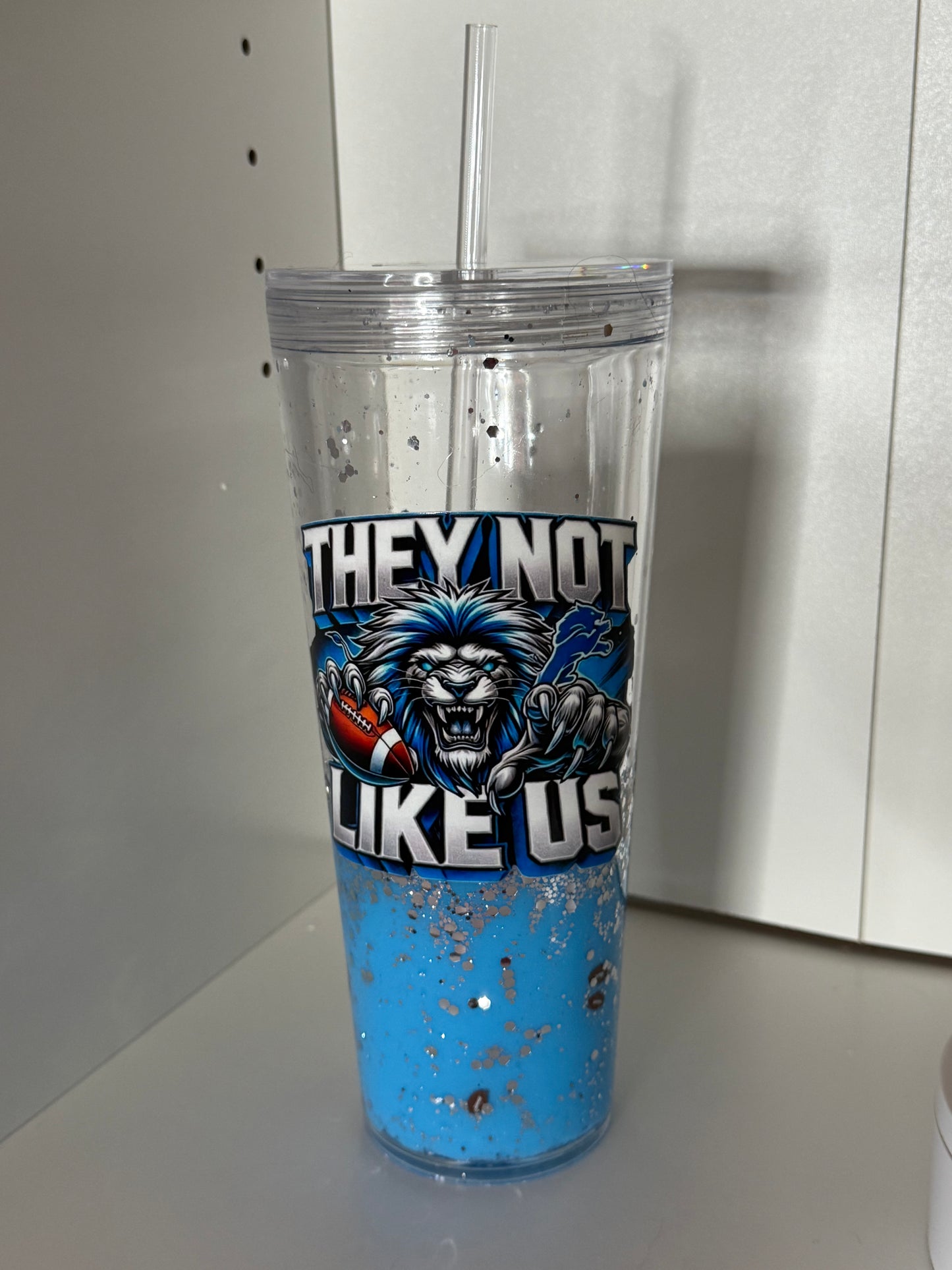 Blue Lava Drip Lions Pre Made Cup